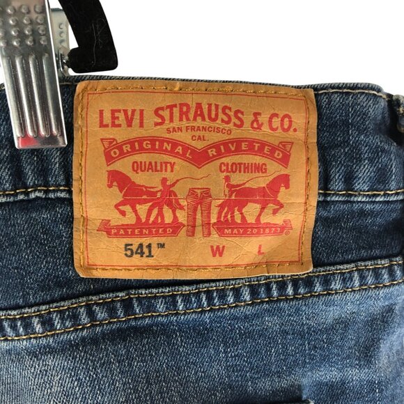 Levis Mens Jeans 541 Athletic Taper Fit 52x32 HEMMED Actual 51x29 - Picture 6 of 8